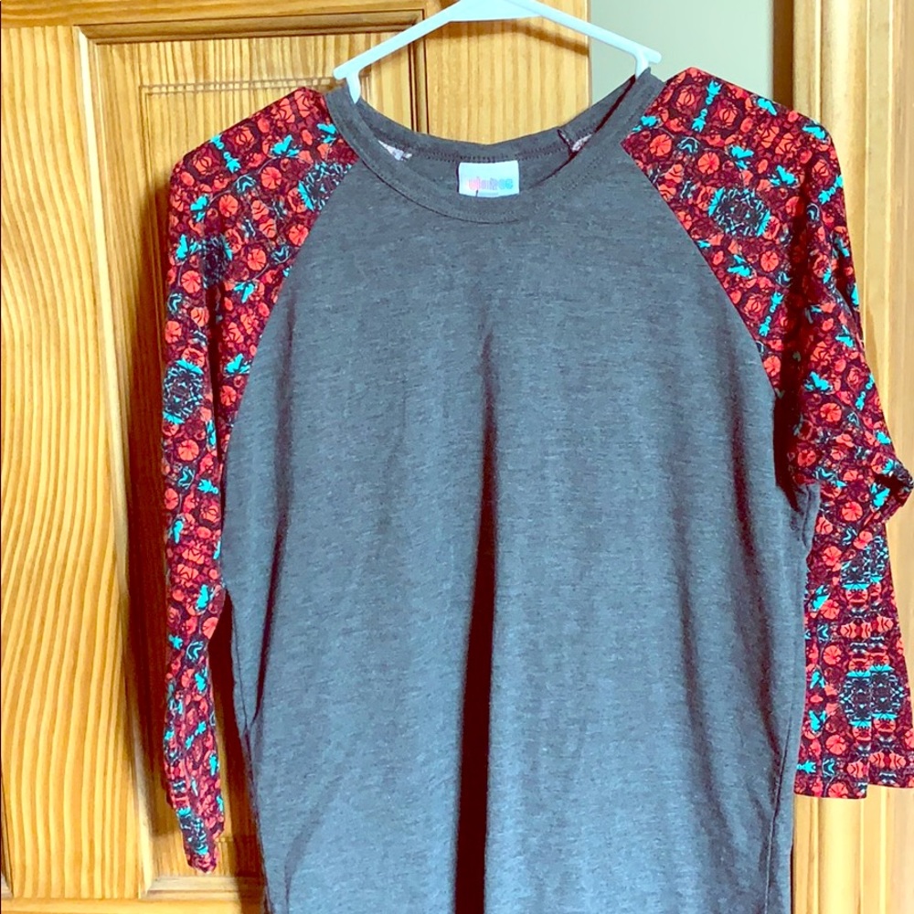 LulaRoe Randy tee